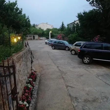 Franka Apartman *