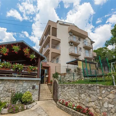 Franka Apartman *